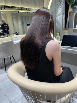 ロンドメリア 天神大名店(Lond Melia) ★斜めバングミディアムヘアグレージュカラーシルキーベージュ★