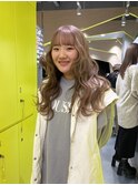 ベージュ