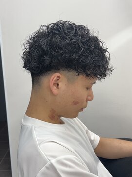 サロンドジョー(salon de joe) メンズカットツイストスパイラルパーマニュアンスパーマショート