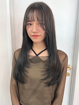 ユニバイリサ 天神大名店(uni by risa) グレージュ 透明感カラー レイヤーカット 顔周りカット 艶髪