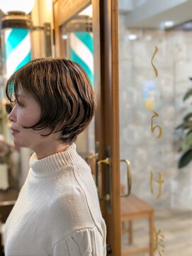 くらげ美容院 武蔵小杉 似合わせショートボブにハイライトで遊びを