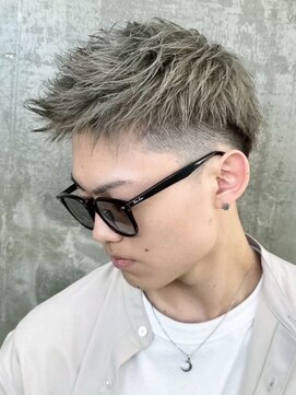 メンズサロン キング 枚方店(Men’s salon K!ng) フェザーショートアップバングセンターパートメンズハイライト