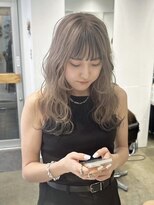 ミラ 新宿(MILA)&nbsp;透明感ブリーチダブルカラー/レイヤーカットこなれミディ/新宿
