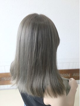 ヘアーサロン ライズハート(Rise Heart) 外国人風スモーキーアッシュ