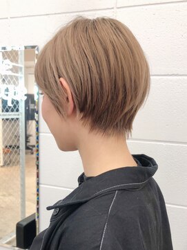 アルバム 新宿(ALBUM SHINJUKU) タイトミニショート_外ハネボブアッシュブラウン_ba257863