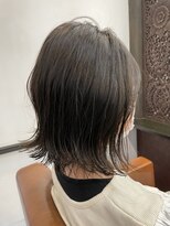 ピア(pier)&nbsp;ミディアム×切りっぱなしボブ