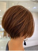 ショートボブ