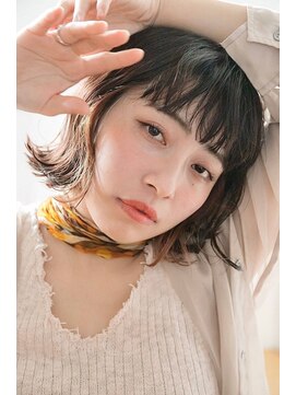 エム(EM) 外はねボブニュアンスパーマ