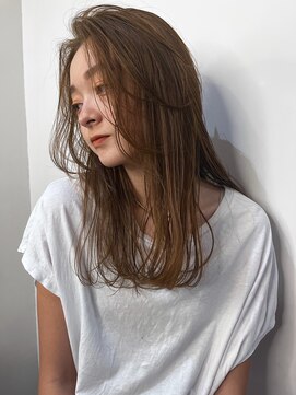 ラマナ(Lamana) 切りっぱなしロブふんわりバングスタイル