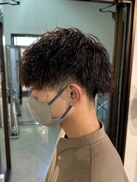 コワファーストナガサキシャンプーボーイ(COIFF1RST NAGASAKI SHAMPOO BOY) 縦落ちパーマ　長崎　諫早　大村