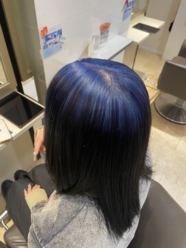 マティス 室見店(MATISSE) ルーツカラーデザインカラーブルーブラックミディアムヘアー