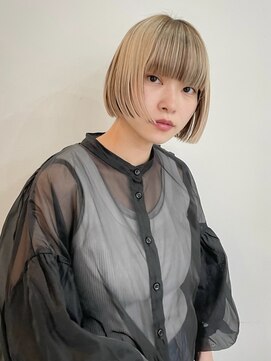 サクラ オモテサンドウ(SAKURA) 切りっぱなしボブ×ブロンドベージュ×ローライト