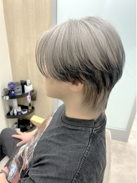 ユニ 江坂(Uni.) ウルフカット メンズライク センターパートウルフ