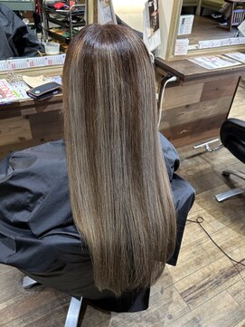 インフィニティー infinity HAIR SPACE BLOOM 服部天神/バレイヤージュ/ハイライト/グレージュ