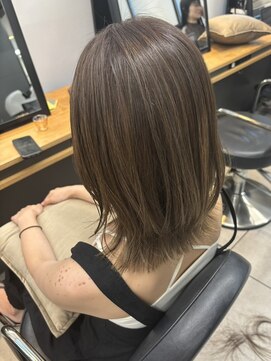 ラックスビー オオサカ  梅田茶屋町店(LUXBE OSAKA) ミディアムレイヤー エモージュ こなれミディ 梅田