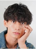 黒髪マッシュ原宿波巻きスパイラルパーマメンズウルフカットヘア