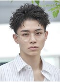 スパイキーショートヘアメンズパーマメンズカットツーブロック