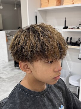 ダズルヘアーブラスト(DAZZLE hair BLAST) ブリーチパーマ/ツイスパ/ツイストスパイラル