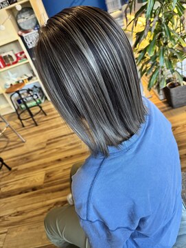 シャドールーツボブ