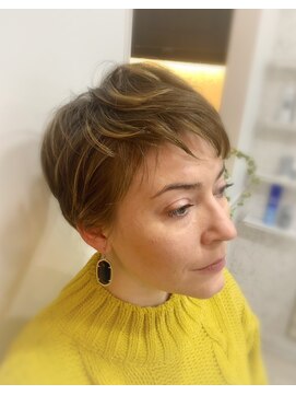 DAMANI 表参道 髪質改善/ヘッドスパ/ハイライト/白髪染め/白髪ぼかし/縮毛矯正 似合わせカット/ミディアムレイヤーカット[表参道駅]