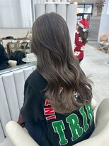 ユイマァル 岡山店(YUIMARL)&nbsp;フェアリーレイヤー20代30代40代ブリーチグレージュカラー