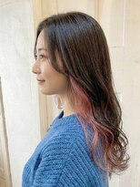 エノア 東京(ENORE)&nbsp;オレンジ系ハイライト×インナーカラーで立体感セミロング