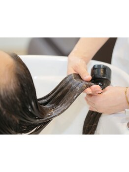 カラーやパーマで傷んだ髪に◎あなたの髪質に合わせたこだわりのトリートメントでうるツヤ美髪を叶えます☆