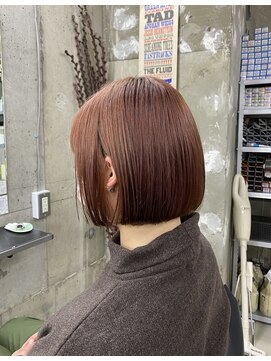 蜃気楼 (((蜃気楼)))ピンクベージュのボブ