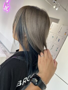 ラビス 浦和(Lovis) 美髪/ネビージュ/大人かわいい/透明感ショート[浦和]