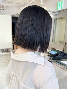 ヒビヲ(HIBIO) 切りっぱなしボブショートボブベージュカラー艶カラーオージュア