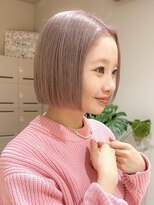 ヒビヲ(HIBIO) ショートボブ切りっぱなしボブタッセルボブ長めボブダブルカラー