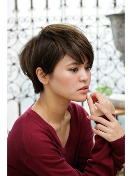 メルクマール(MERKMAL) 大人の耳かけコンパクトショート。