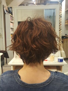 ペネロープ(Penelope) 前下がりショート×ハイライト×ふわふわパーマ!