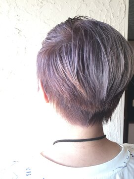 ギミック ヘア ファクトリー(gimmick hair factory) ☆ブリーチを使用した☆ハイトーンアシンメトリーショートstyle