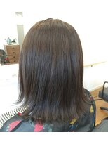 クッカ(kukka) 外ハネミディアム×ブルージュカラー