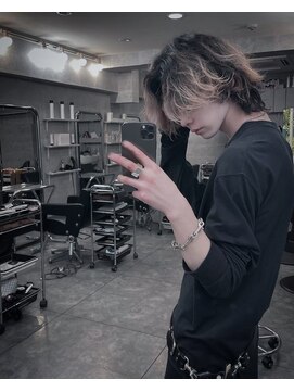 シン(syn) ミディアム センターパート