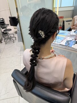 六本木美容室 白金店 結婚式ヘアセット ロングのゆるふわ編みおろしアレンジ