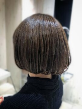 ルッソ チアロ(Lusso chiaro) 丸みショート/ボブ/透明感カラー/30代40代50代