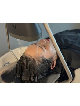 話題の頭浸浴とYUMEシャンで美髪ケアも癒やしも叶う。 眠ってしまうほどの新感覚スパをご体感下さい。