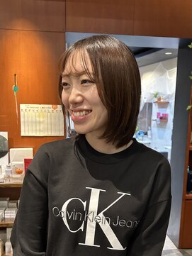 アンジョ(Anjo) 前上がり軽めボブ