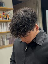 イーラ(era)&nbsp;スペインカール　ツイストスパイラル眉カットメンズパーマ