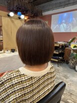 チャプター 問屋町(chapter) 透明感ケアカラーブラウンベージュ切りっぱなしミニボブ韓国ヘア