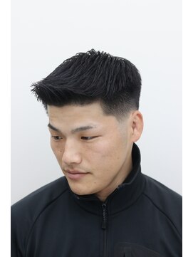 フェードクルーカットフェザーアップ