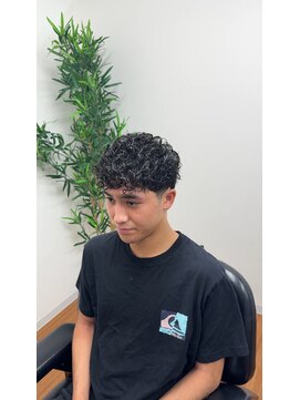 イシザキ(ISHIZAKI) パーマ＆テーパーフェードフェード