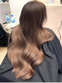 ロイヤルピンクベージュのバレイヤージュ/バタフライレイヤー