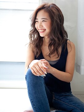 クレール 住吉店(CREER) クリアアッシュカラー_伸ばしかけ前髪はかきあげヘアに！_3