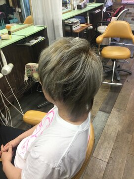 ヘアースペース 練馬店(hair space COCO) ホワイトメッシュ