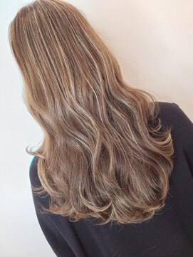 ジーナ セントラル銀座(Zina) ツヤ髪＊ハイライト＊ミルクティー【ZinaCENTRAL】