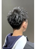 ビーダンディー(Bee dandy)&nbsp;短髪黒髪ツーブロック ベリーショート 無造作アップバング