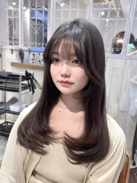 レイラバイアフロート 吉祥寺(Lila by afloat) 内巻きワンカール/レイヤーロング/ぱっつん前髪/小顔ヘア